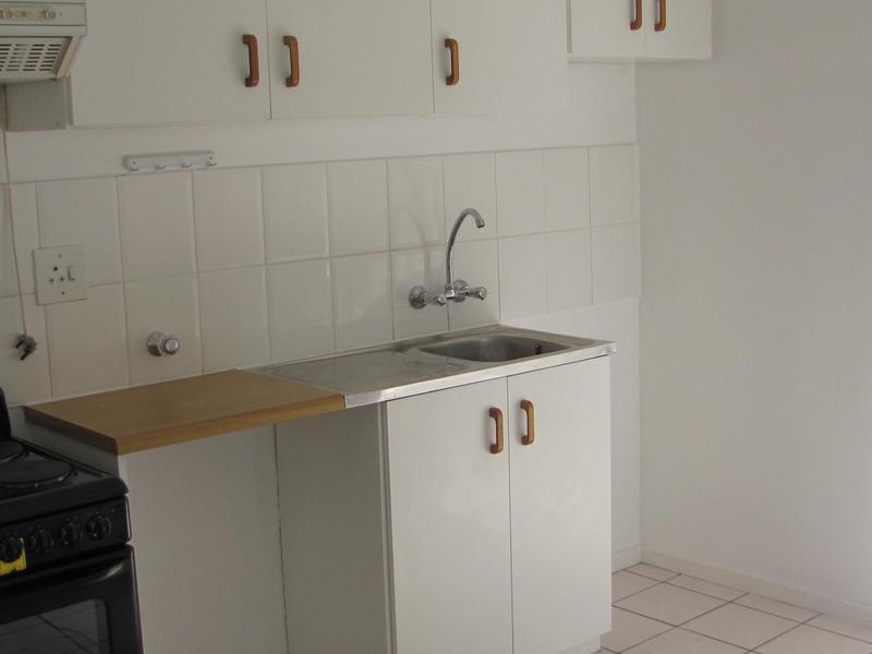 To Let 2 Bedroom Property for Rent in Oostersee Western Cape